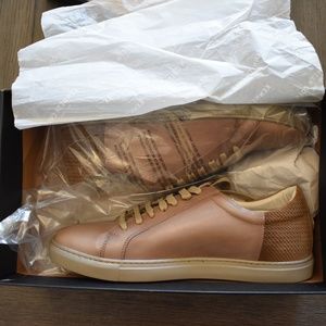 Kenneth Cole New York  Leather Low-Top Sneakers